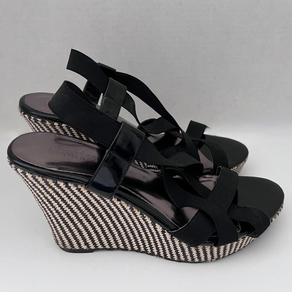 Charles by Charles David Black/Cream Strappy Wedge Sandal Sz 9 - Picture 1 of 5